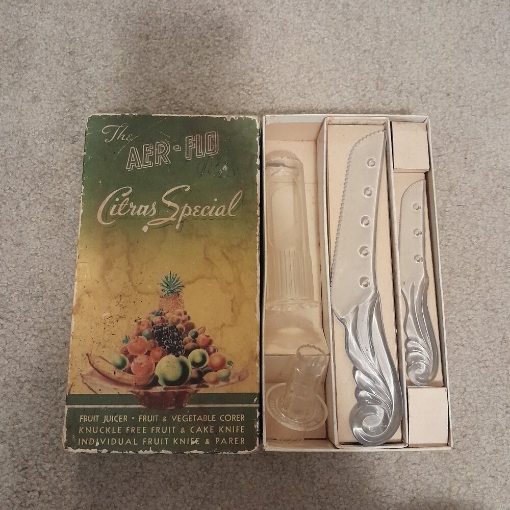 Rare From the 1930's Aer-Flo Citrus Special Lucite Set